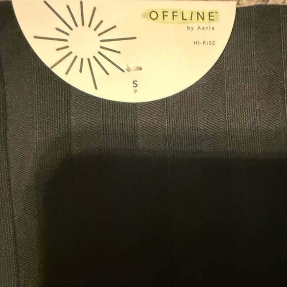 Small Offline By Aerie Black Hi Rise Ribbed Shorts NWT - Picture 4 of 4